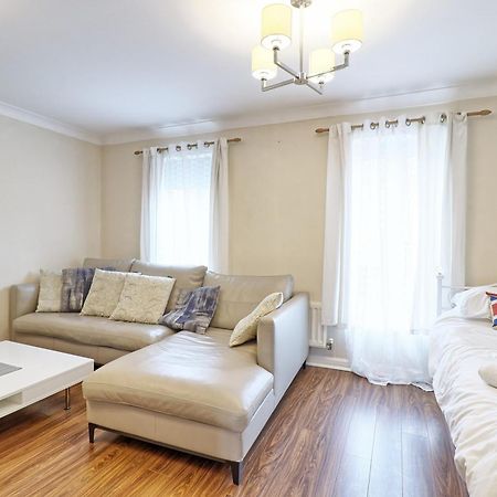 By Buildersbeds - Paignton House 4 Bedrooms Harold Wood Esterno foto