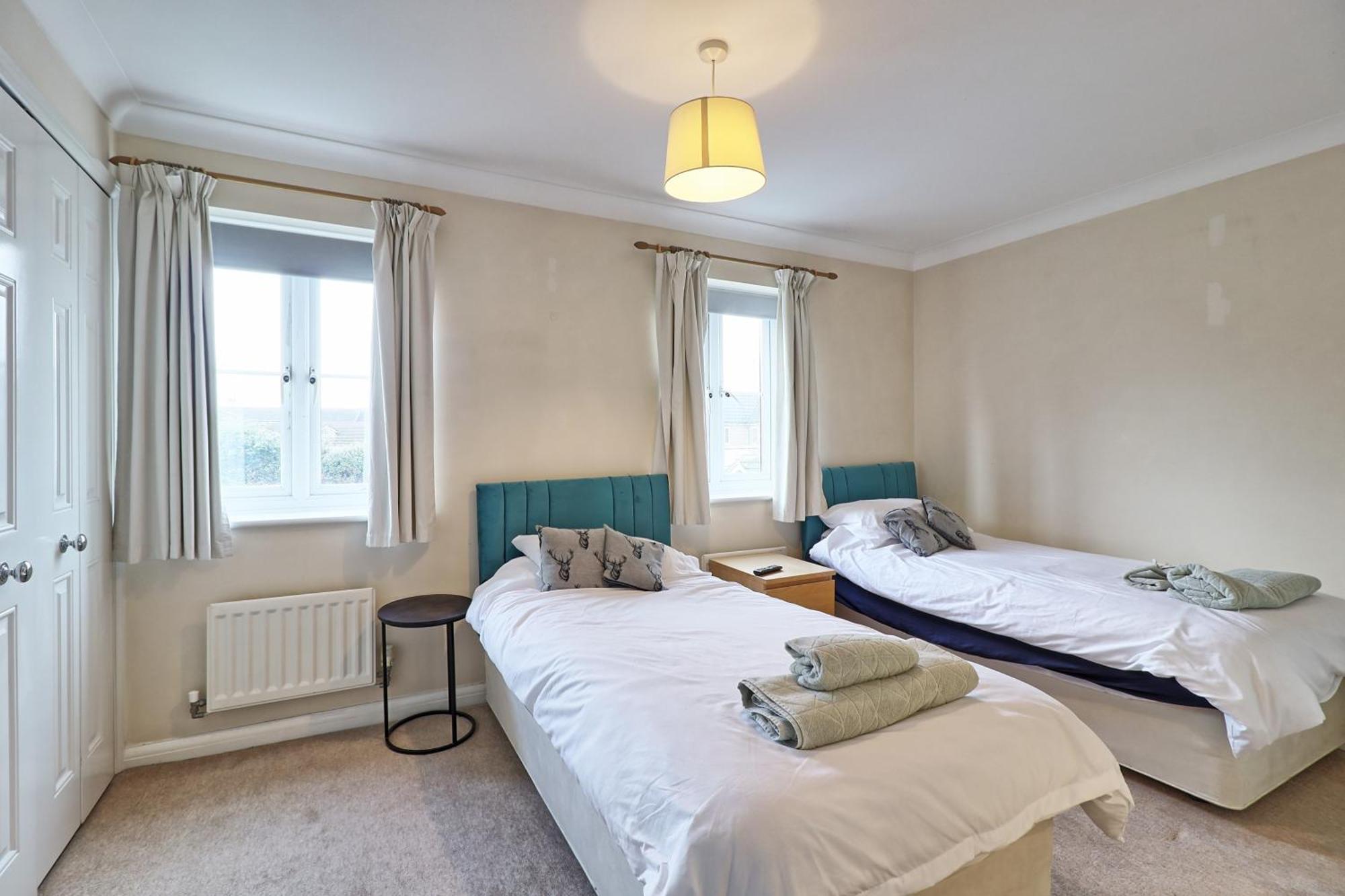 By Buildersbeds - Paignton House 4 Bedrooms Harold Wood Esterno foto