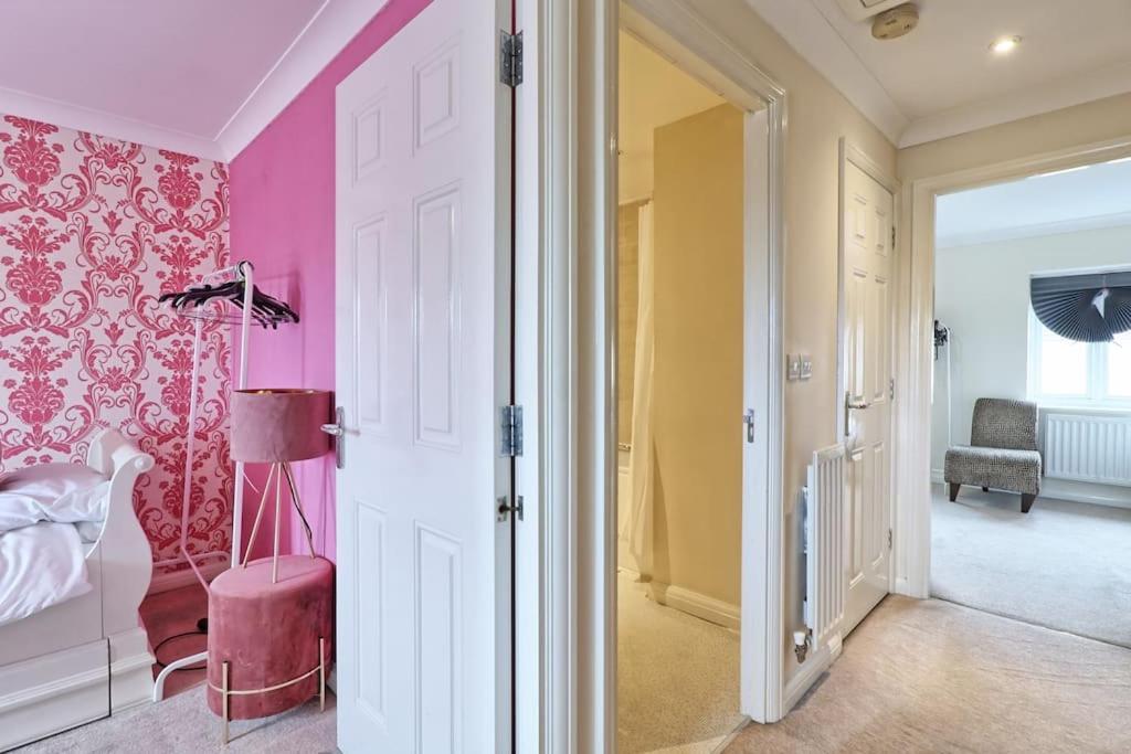 By Buildersbeds - Paignton House 4 Bedrooms Harold Wood Esterno foto