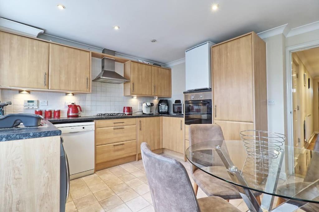 By Buildersbeds - Paignton House 4 Bedrooms Harold Wood Esterno foto