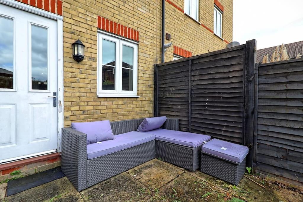 By Buildersbeds - Paignton House 4 Bedrooms Harold Wood Esterno foto